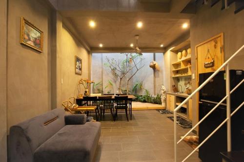 Casa di 200 m² con 5 camera(e) e 5 bagno(i) privato(i) in zona Phuong 4 (Soc House 1) in Phuong 4