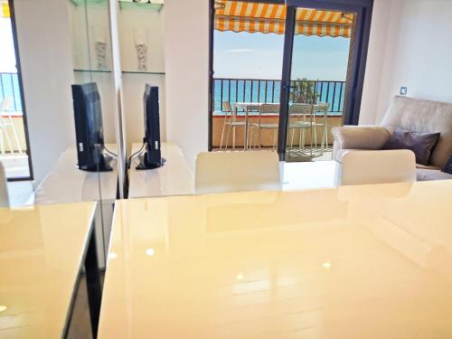 Apartaments Primera Linea Torre Valentina - image 8