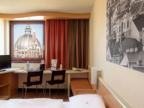 Standard Double Room with Panoramic View image 1