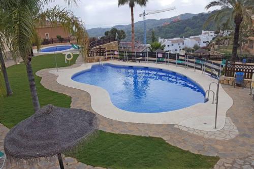 R30 Mountain and sea views 3 bedroom apartment