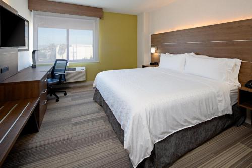 Holiday Inn Express Los Angeles LAX Airport, an IHG Hotel - image 7