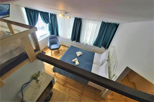 92 Residence - main image