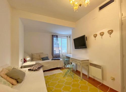 FridaysFlats, Spacious Apartment Pals Beach And Golf