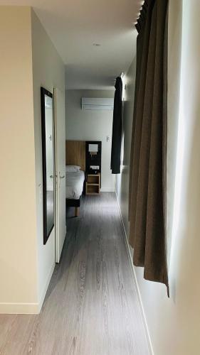 1 queen bed, 2 bunk beds, 1 sofa bed