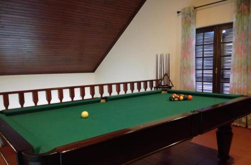  Villa com piscina em Alcobaça by iZiBoo kings in Casal do Pinheiro