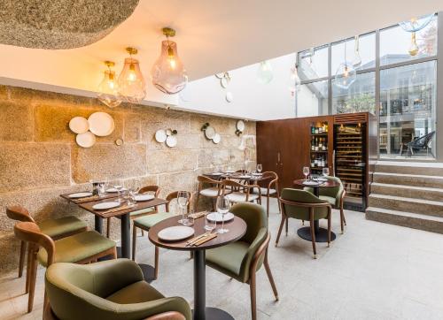 Restaurant, Gallery Hostel in Porto