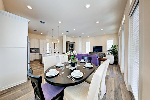 157 Sunrise Ave Home - image 7