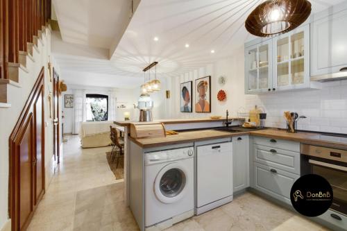 Bonito chalet en Estepona con piscina y playa
