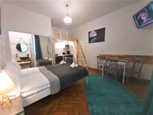 92 Residence - image 13