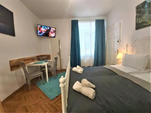 92 Residence - image 12