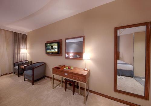 Al Safwah Royale Orchid Hotel photo 3