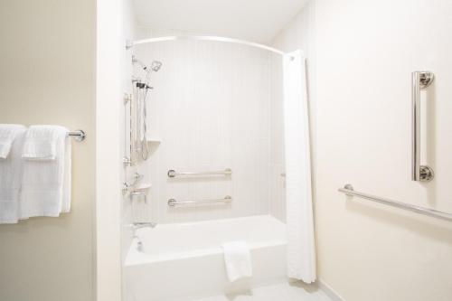 Candlewood Suites Longmont an IHG Hotel - image 4