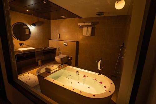 Saugandhika West Gate in Kolagapaara