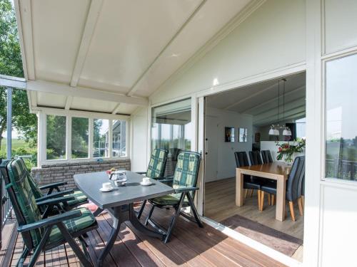 Balcony/terrace, Semi-detached house near Noord-Beveland Beach in Kamperland