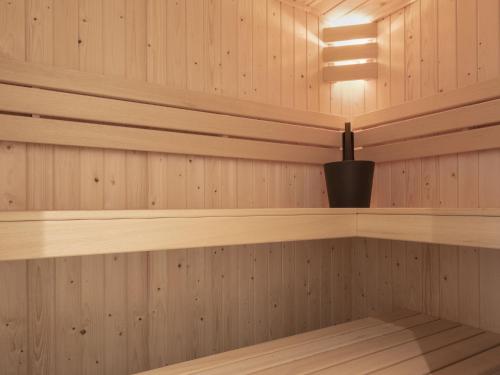 Luxury villa with a sauna, at the Tjeukemeer