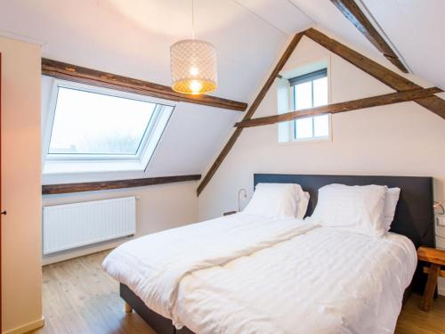 beautiful 4-person holiday home the beach is within cycling distance - image 5