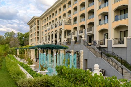 酒店外观, Astor Garden Hotel in 瓦尔纳
