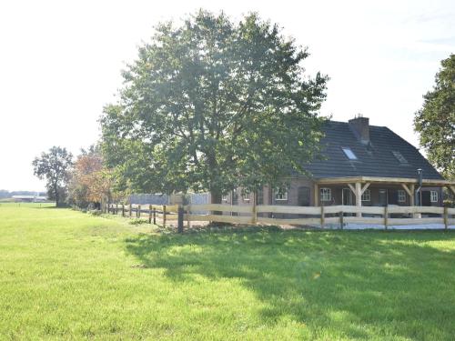 Beautiful holiday farm in Holten