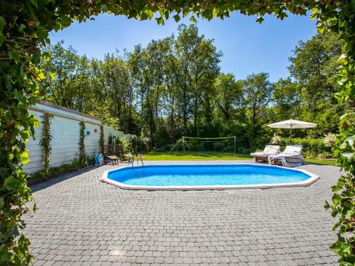 Swimming pool, Villa in Drents-Friese Forest with Pool in Wateren