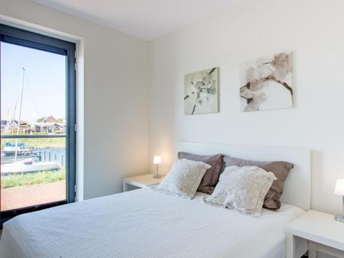  Apartment in Kamperland with Marina Views in Kamperland