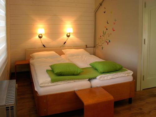 Welcoming chalet with a microwave in the Achterhoek - image 10