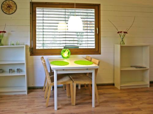 Welcoming chalet with a microwave in the Achterhoek - image 14