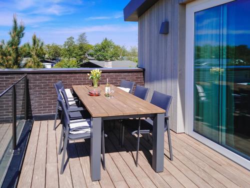 Villa at Veerse Meer with Lake Views, Kamperland (photo 4)