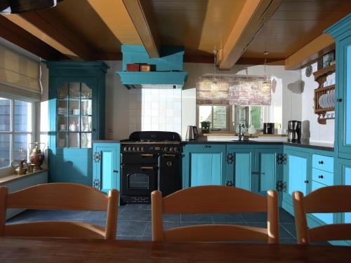 Listed 1777 building with whirlpool in historical Enkhuizen - image 3