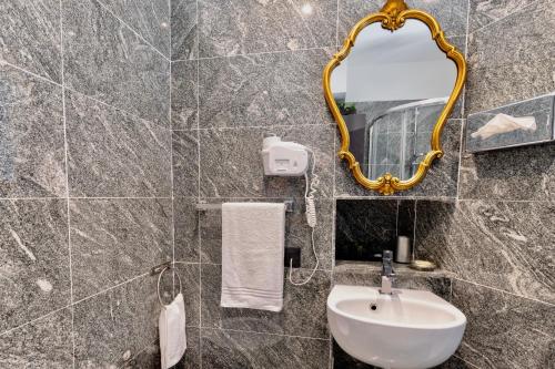 Aiello Rooms - image 14