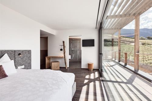 Book the Suite with Bathtub Suite with Bathtub