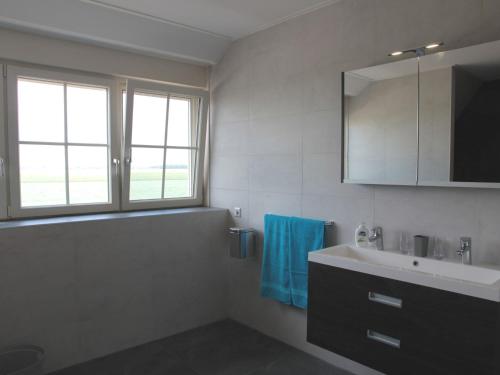 Bathroom, Beautiful and spacious villa with a panoramic view near the beach of Cadzand in Cadzand