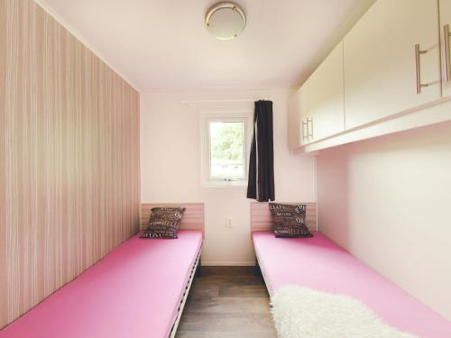Comfy chalet with a dishwasher next to the forest - image 2