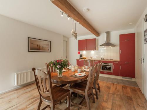  Lovely holiday home in surroundings of Kamperland in Plankendorp