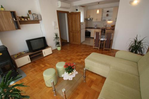 BRNIC 2, Jadranovo (fotografie 4)