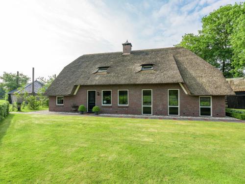  Attractive Farmhouse in Hardenberg Rheeze with Garden, Pension in Hardenberg