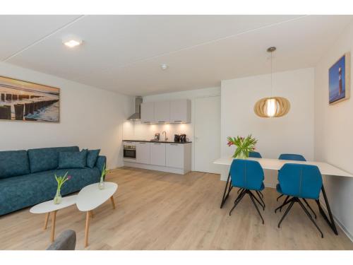 Luxury 3-person apartment within walking distance of the beach in Zoutelande - image 4