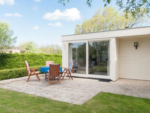 Cozy Holiday Home in Julianadorp with Large Garden - image 6