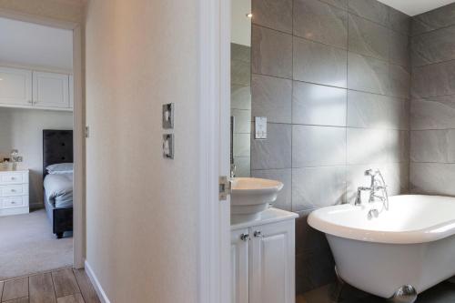 Chatsworth Lodge 4 with Hot Tub - at Luxury Resort