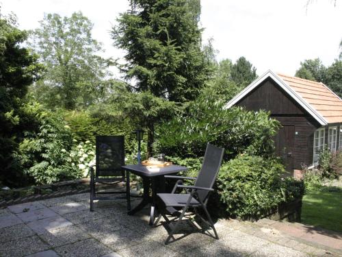 Dārzs, Chalet in Netherlands with Private Garden in Dinkelland