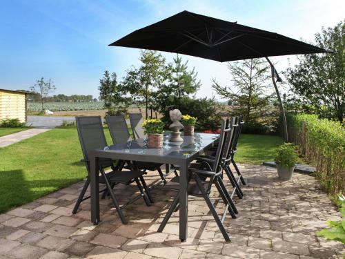 Balcony/terrace, Luxurious and modern house with large garden privacy and Wi Fi near Schoorl and the beach in Schagen