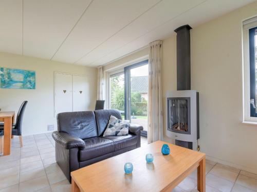 Serene Holiday Home in Gaasterl n Sleat