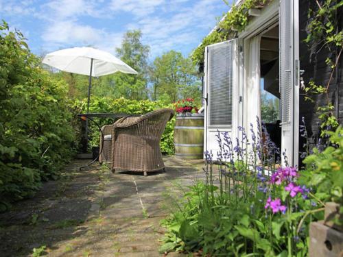 Holiday home for two people at a peaceful