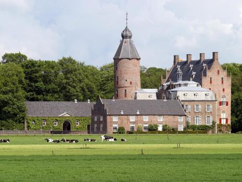 Cozy holiday home with a dishwasher near Zwolle - image 12