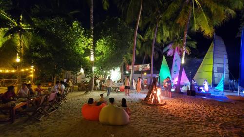 playa, Freedom Beach Resort in Ham Ninh