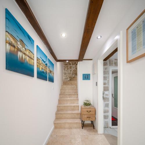 B - luxury studio with terrace in heart of Split - image 2
