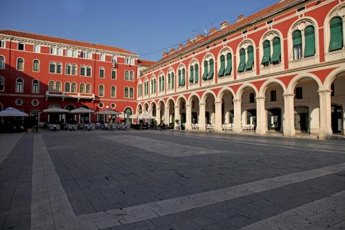 3 - beautiful modern apt in the heart of Split, Split