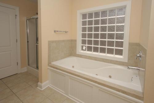 Abundansea Villa B - image 4