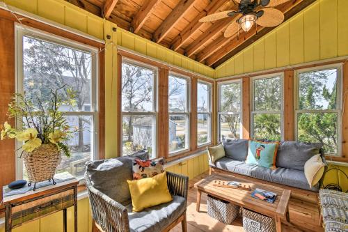 High-End Canal Front Paradise in Kill Devil Hills, Kill Devil Hills
