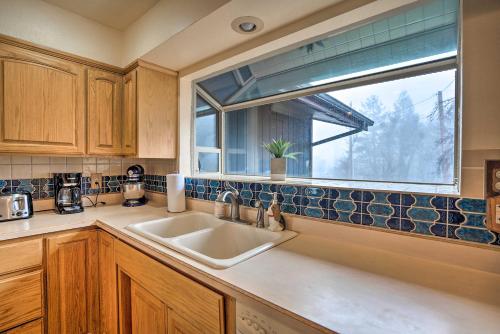 Ashland Home with Fire Pit - 7 Mi to Downtown! - image 6