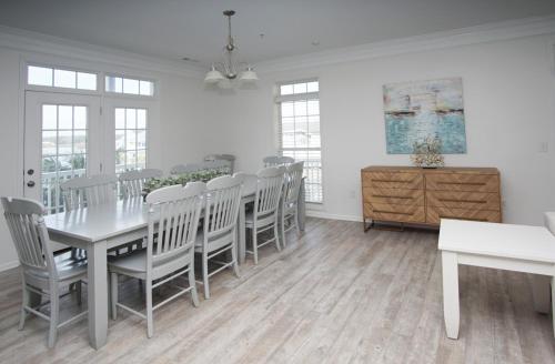 Admirals Quarters A - image 3